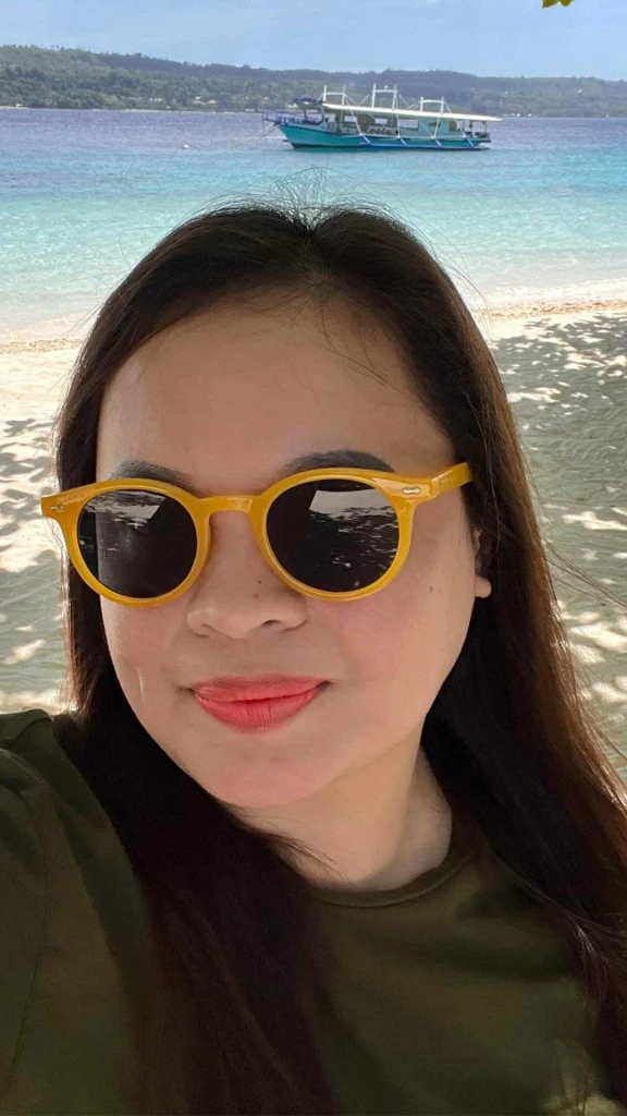 SEO Specialist in the Philippines at the Beach by Evangeline Millana